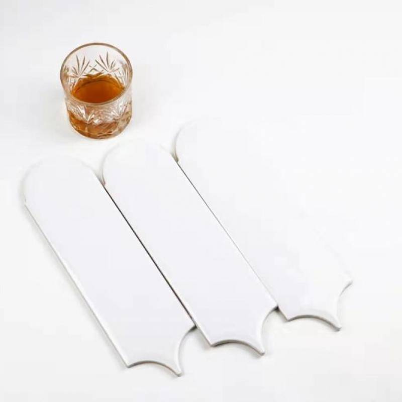 Gạch thẻ Trung Quốc, Trắng bóng lông vũ, KT 90x308 mm, M9300 (1 hộp/ 40 viên/ 1m2)