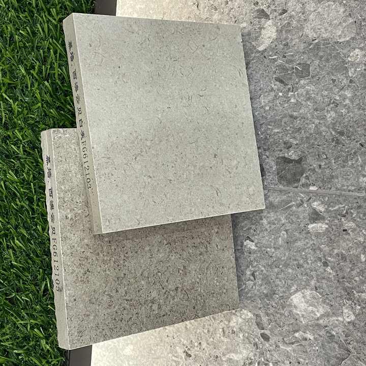 Gạch men sứ ngoài trời 600x1200, dày 20mm